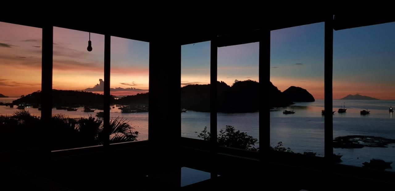 Blue Parrot Ξενοδοχείο Labuan Bajo Εξωτερικό φωτογραφία