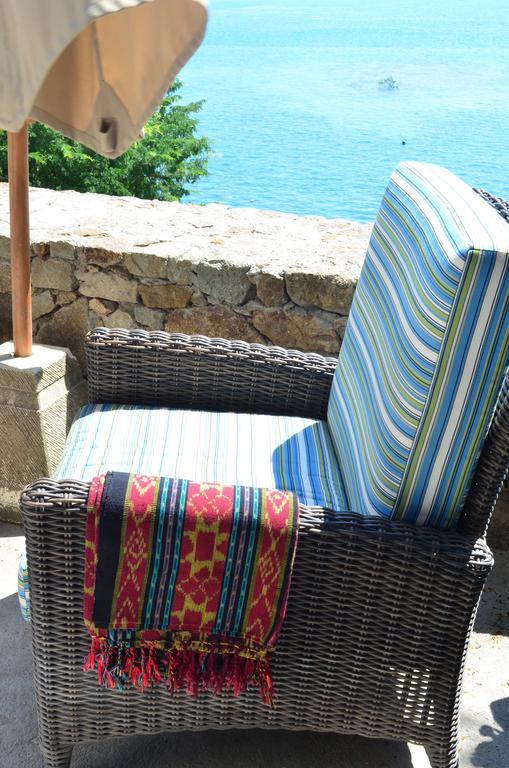 Blue Parrot Ξενοδοχείο Labuan Bajo Δωμάτιο φωτογραφία